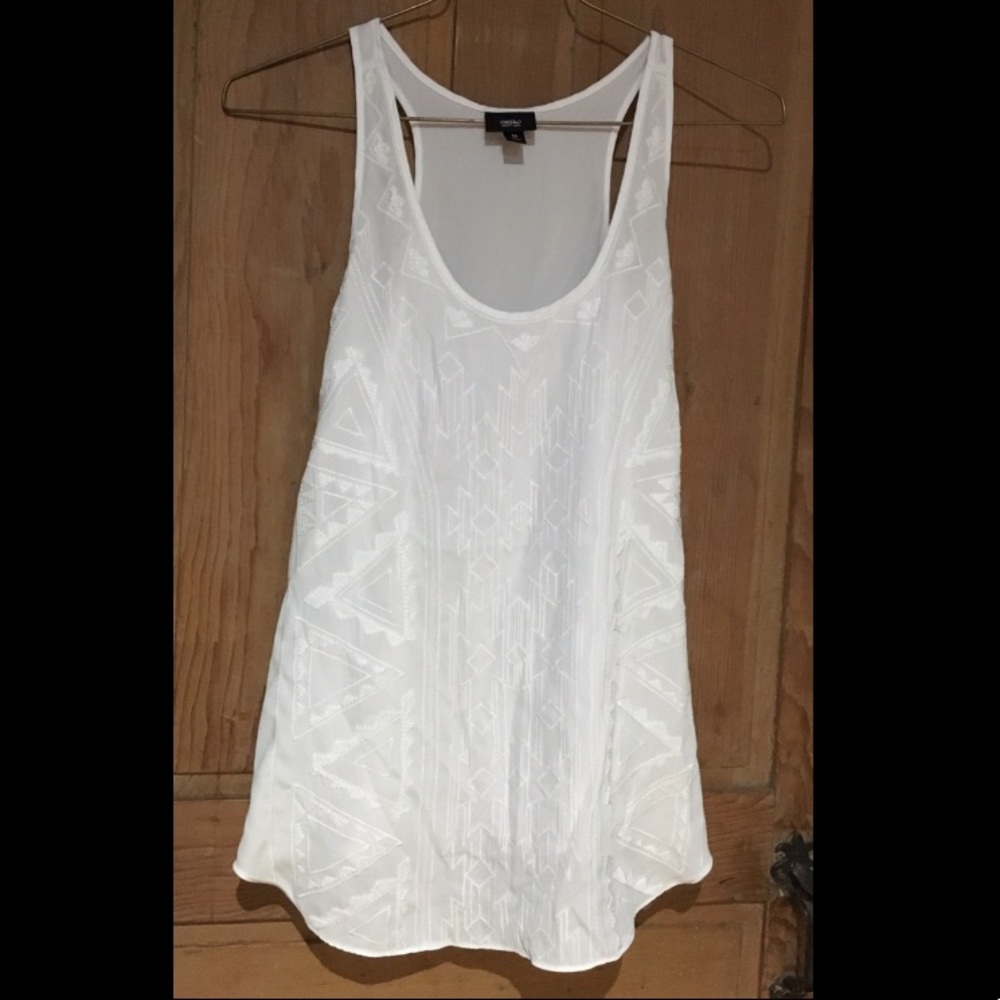 •Flowy tank top•